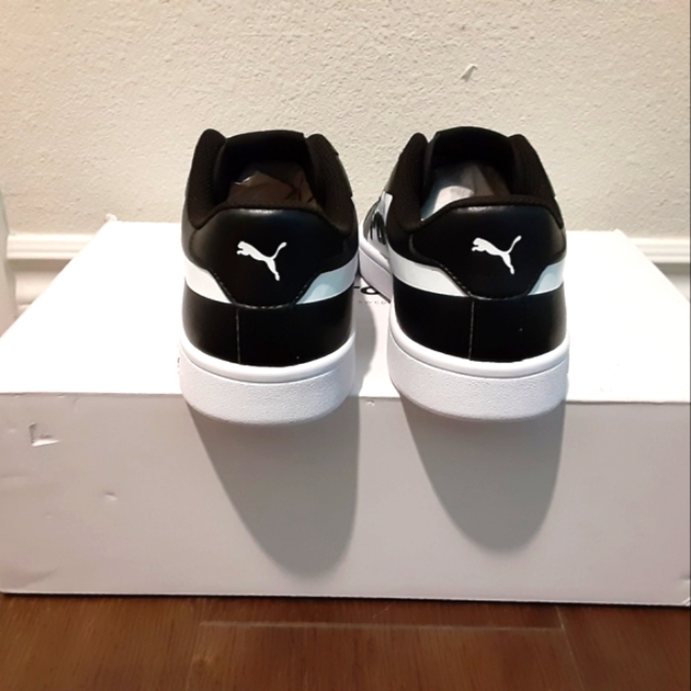 Puma - Picture 4 of 4